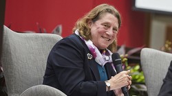 Giáo sư Jane C. Ginsburg