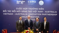 Ông Andrew Goledzinowski - Đại sứ Australia tại Việt Nam, ông Jonathan Law - Giám đốc Điều hành phụ trách Tăng trưởng và Chiến lược của CSIRO, ông Huỳnh Thành Đạt - Bộ trưởng Bộ Khoa học Công nghệ, và Thứ trưởng Bộ KH&CN Bùi Thế Duy tại sự kiện