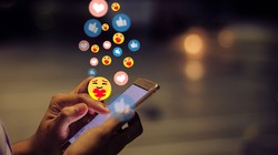 Người dùng tương tác trên các kênh mạng xã hội nhiều nhất vào khung giờ nào?