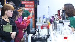 Người Hà Nội nô nức tham dự "Ngày hội khuyến mại điện tử, công nghệ" tại Hồ Gươm