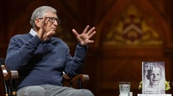 Tỷ phú Bill Gates trong một buổi diễn thuyết tại Đại học Harvard. Ảnh: Harvard University 