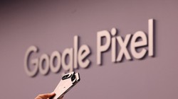 Bộ đôi Google Pixel 10. Ảnh: Reuters