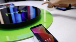 HTC U12 đã lộ diện trong một sự kiện về mạng 5G tại Đài Loan (ảnh Reuters)