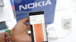 Mẫu Nokia 9 được cho là sẽ tích hợp công nghệ quét vân tay nhúng dưới màn hình như trên mẫu Vivo X21 UD (ảnh Reuters)