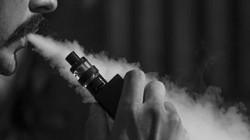 Thuốc lá điện tử độc hại hơn nhiều so với chúng ta nghĩ (Ảnh Pixabay)