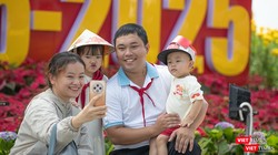 Đà Nẵng rực rỡ cờ hoa, người dân xuống phố chào mừng Tết Độc lập.