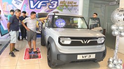 Cận cảnh VinFast VF 3 tại đại lý, chờ bàn giao tới khách hàng