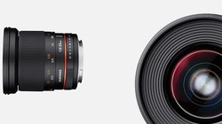 Ống kính có thể nét ở khoảng cách gần nhất là 20cm.