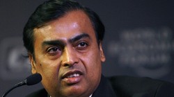 Tỉ phú Mukesh Ambani phát miễn phí 4G cho 1 tỉ dân Ấn Độ (Ảnh: CNN).