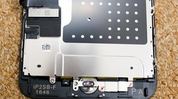 Phần nút Home vẫn được đặt phía dưới màn hình nhưng mỏng hơn.