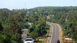 Một đoạn đường Hồ Chí Kinh qua Tây Nguyên- (Ảnh: Báo giao thông).