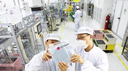 LG Chem có thể là đối tác để sản xuất pin cho Galaxy S8- (Ảnh: THE KOREA HERALD).