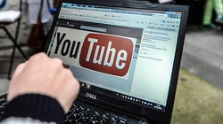 Chủ nhân video trên YouTube đã có thể kiểm soát các ý kiến tương tác tốt hơn- (Ảnh: AFP).