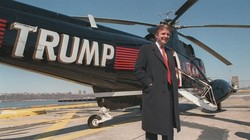 Giàu có, ăn chơi và có lối sống phóng khoáng, tỷ phú Donald Trump là "thỏi nam châm" thu hút nhiều chân dài vây quanh. Ông Trump sẽ trở thành vị tổng thống nhiều lần ly hôn nhất trong lịch sử nước Mỹ. Ngoài ra, nhiều lời đồn thổi cho rằng ông còn cặp kè v