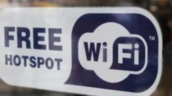 Khách du lịch là những người dễ bị tổn hại nhất khi dùng mạng internet miễn phí nơi công cộng.