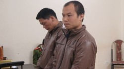 Hai đối tượng người Trung Quốc rút trộm tiền bị đưa ra tòa án xét xử.