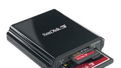 Nên dùng đầu đọc thẻ để chép ảnh vào máy tính.