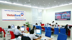 Chủ thẻ rút tiền trực tiếp tại chi nhánh, phòng giao dịch của Vietinbank phải mất phí vì đó là chính sách của Vietinbank.