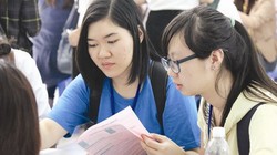 Dù sở hữu tài sản lớn nhưng doanh nghiệp nhà nước vẫn không tạo ra nhiều công ăn việc làm. Trong ảnh: Đăng ký tìm việc tại một hội chợ việc làm. Ảnh: Thành Hoa