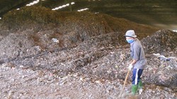 Một khu xử lý rác tại TPHCM - Ảnh: Văn Nam