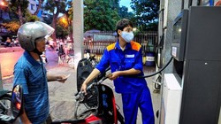 Từ 16h30, giá xăng tăng “sốc” 670 đồng/lít
