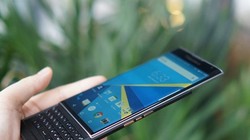 Mảng di động của BlackBerry đứng trước tương lai bấp bênh. Ảnh: Thành Duy.