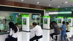 Vietcombank điều chỉnh mức ưu đãi lãi suất cho vay trung dài hạn VND về tối đa 10%/năm trong thời gian một năm để hỗ trợ các doanh nghiệp trực tiếp sản xuất kinh doanh.
