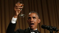 Tổng thống Obama trong bữa tiệc năm 2011. Ảnh: AFP