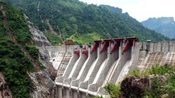 Trích 3 tỷ đồng khen thưởng vượt tiến độ Dự án thủy điện Huội Quảng.