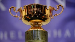 Chốt tháng 7: Giá USD giảm 2,9%, giá vàng tăng 2,5%, "thèm" ngưỡng $1.300/oz. (Ảnh: Goldcup)