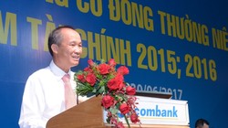 Ông Dương Công Minh phát biểu nhậm chức Chủ tịch HĐQT Sacombank tại ĐHĐCĐ ngày 30/6/2017. (Ảnh: Vietstock)