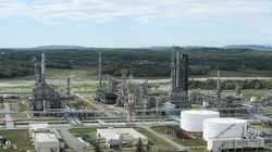 Hậu IPO Lọc dầu Dung Quất: Bắt đầu “cuộc chiến” nhà đầu tư chiến lược. (Ảnh: BSR)