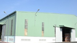 Kho bia "từng không phép" của Cái Mép tại khu đất của Bộ chỉ huy Quân sự tỉnh Tiền Giang. (Ảnh: Thanhnien)