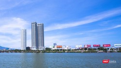 Nằm trên vị trí đắc địa ngay bên cầu quay sông Hàn, khu phức hợp Capital Square từng được xem là dự án có vốn đầu tư nước ngoài lớn nhất tại Đà Nẵng. (Ảnh: Hồ Xuân Mai)