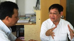 Cựu tử tù Liên Khui Thìn (phải) và tác giả