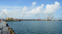 Cảng chuyên dụng của Khu liên hợp sản xuất gang thép Hòa Phát Dung Quất (ẢNH: HIỂN CỪ)