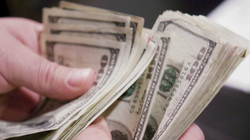 Sai lầm cần tránh khi tiêu tiền thưởng cuối năm