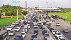 Trạm thu phí quốc lộ 51 Long Thành - Đồng Nai. Ảnh: HỒNG LAM