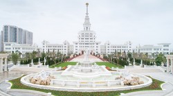 Ngày 15/1/2020, Trường Đại học VinUni – đại học tinh hoa và tư thục phi lợi nhuận đầu tiên tại Việt Nam đã chính thức khánh thành tại đại đô thị Vinhomes Ocean Park (Gia Lâm, Hà Nội).