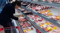 Thủ tướng yêu cầu sớm giảm giá thịt lợn.