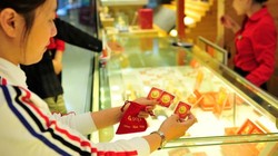 Giá vàng hôm nay 25/8: Điều chỉnh giảm