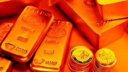 Giá vàng hôm nay 15/12: Tụt nhẹ, chưa thấy ngưỡng 1.850 USD