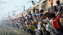 F0 xếp hàng nộp tiền vào TTCK, bữa tiệc chứng khoán bao giờ kết thúc?