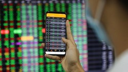 HoSE nghiên cứu việc ngưng huỷ, sửa lệnh chứng khoán