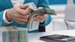 Kiểm soát chặt tín dụng vào lĩnh vực tiềm ẩn rủi ro như đầu tư, kinh doanh bất động sản, chứng khoán, các dự án BOT, BT giao thông, trái phiếu doanh nghiệp.