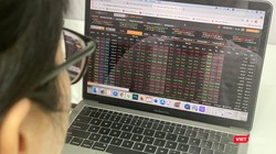 ‘Lá bài’ nào giúp chứng khoán Việt Nam vượt qua các đợt tăng lãi suất của Fed?