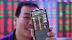 Nhà đầu tư cá nhân rút hơn 4.000 tỷ đồng khỏi chứng khoán tháng 4