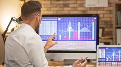 VN-Index về sát mốc 1.000 điểm, khối ngoại tăng tốc mua ròng 1.900 tỉ đồng trên HOSE