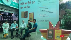 Cuộc tọa đàm "Giải mã lịch sử qua văn học" được tổ chức trên đường sách TP.HCM sáng 29/12