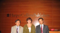 Ông Nguyễn Văn Phước, Giám đốc First News Trí Việt  và đại diện NXB Harper Collin 